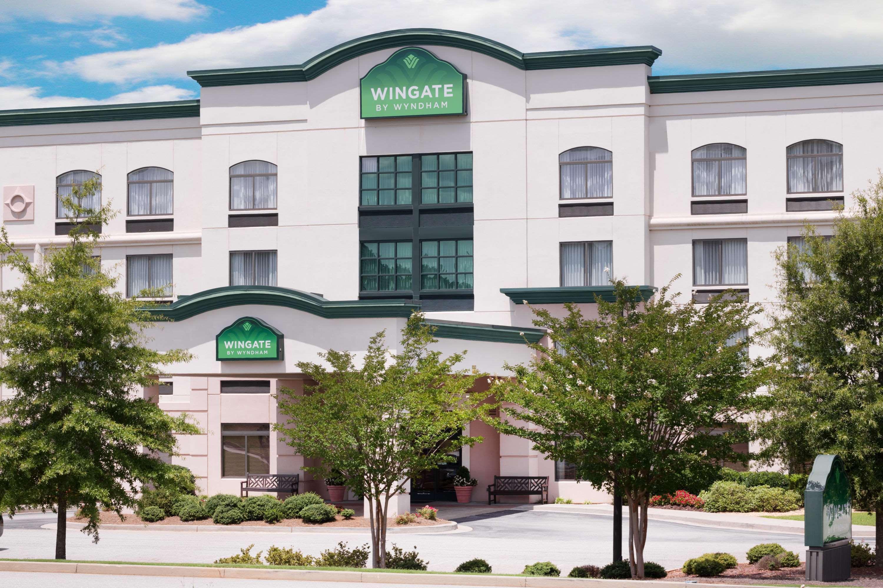 Wingate By Wyndham Lagrange Hotel Exterior photo